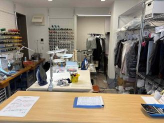 直し家 用賀店 店内写真(スーツ・コート修理)